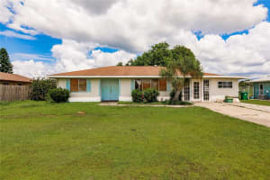 2306 LAKE VIEW BOULEVARD, PORT CHARLOTTE, FL 33948 Sold 01/15/25