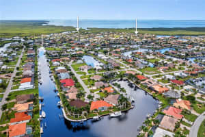 1233 SEA BREEZE COURT, PUNTA GORDA, FL 33950 Sold 03/20/25
