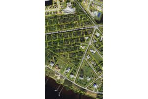 4261 SOUTHLAND AVENUE, PORT CHARLOTTE, FL 33953 - MLS#MFRC7497172
