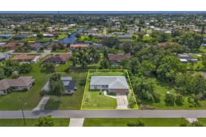 297 TIMBRUCE LANE, PORT CHARLOTTE, FL 33952 Sold 01/17/25