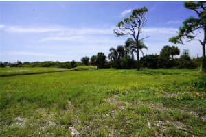 163 MEDALIST ROAD, ROTONDA WEST, FL 33947 Sold 12/23/24