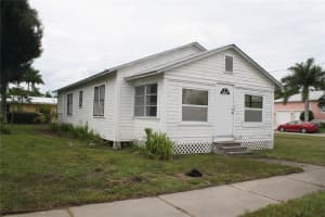 702 OLYMPIA AVENUE, PUNTA GORDA, FL 33950 - MLS#MFRC7497792