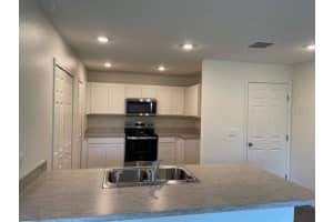 7 SEVEN CHAMPIONS PATH, PALM COAST, FL 32164 Sold 11/08/24