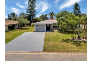 60 GOLFVIEW ROAD, ROTONDA WEST, FL 33947 - MLS#MFRC7498757