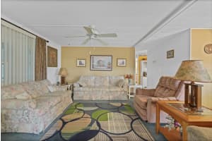 2100 KINGS HIGHWAY, PORT CHARLOTTE, FL 33980 Sold 04/15/25