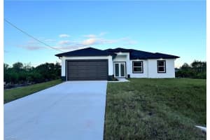 325 PAULCREST AVENUE, LEHIGH ACRES, FL 33974 Sold 01/01/25