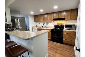 1130 LAKE PARKER AVENUE, LAKELAND, FL 33805 Sold 12/09/24