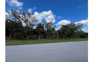 17174 EDGEWATER DRIVE, PORT CHARLOTTE, FL 33948 - MLS#MFRC7500282
