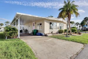 2100 KINGS HIGHWAY, PORT CHARLOTTE, FL 33980 Sold 05/21/25
