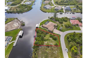 15704 ALDAMA CIRCLE, PORT CHARLOTTE, FL 33981 - MLS#MFRC7500565