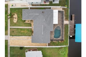 541 LINDLEY TERRACE, PORT CHARLOTTE, FL 33952 Sold 04/11/25