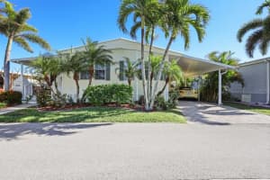 2100 KINGS HIGHWAY, PORT CHARLOTTE, FL 33980 Sold 01/31/25