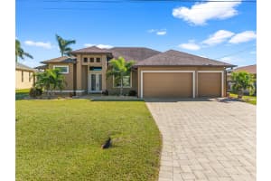 520 16TH TERRACE, CAPE CORAL, FL 33990 Sold 01/30/25