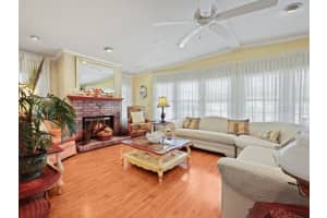 2100 KINGS HIGHWAY, PORT CHARLOTTE, FL 33980 Sold 11/20/25