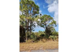 PATRIOT CIR, NORTH PORT, FL 34288 - MLS#MFRC7502109