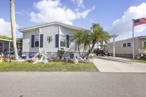 2100 KINGS HIGHWAY, PORT CHARLOTTE, FL 33980 Sold 04/21/25