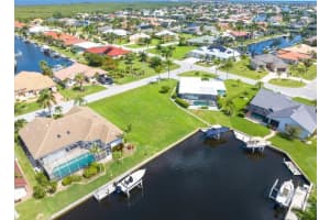 3806 BERMUDA COURT, PUNTA GORDA, FL 33950 - MLS#MFRC7502278