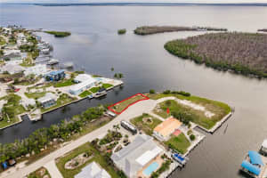 2201 SANIBEL BOULEVARD, SAINT JAMES CITY, FL 33956 - MLS#MFRC7502935
