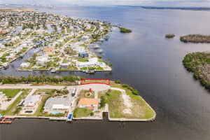 2201 SANIBEL BOULEVARD, SAINT JAMES CITY, FL 33956 - MLS#MFRC7502935
