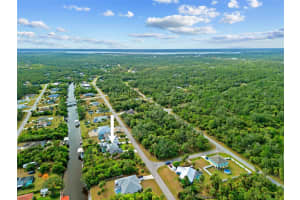 472 EPPINGER DRIVE, PORT CHARLOTTE, FL 33953 Sold 07/31/25