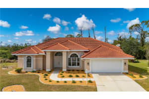 8326 Creekview Ln, ENGLEWOOD