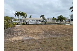 13 EMDEN CIRCLE, PUNTA GORDA, FL 33950 - MLS#MFRC7503861