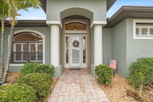 121 GLADES DRIVE, ROTONDA WEST, FL 33947 Sold 03/06/25