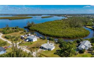 414 GLENHOLM AVENUE, PUNTA GORDA, FL 33950 Sold 05/13/25