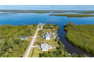 414 GLENHOLM AVENUE, PUNTA GORDA, FL 33950 Sold 05/13/25