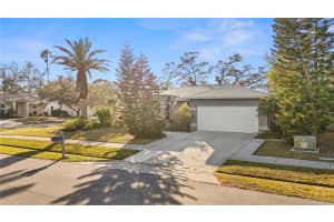 2202 GOLD OAK LANE, SARASOTA, FL 34232 Sold 04/04/25
