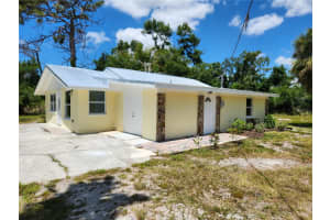 1136 DAVIS LN, ENGLEWOOD, FL 34224 Sold 05/16/25