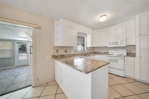 2183 LOIS AVENUE, ARCADIA, FL 34266 Sold 04/04/25