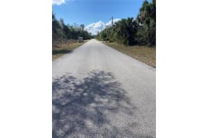 377 PEMBROKE DR, PORT CHARLOTTE, FL 33954 - MLS#MFRC7504683