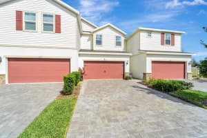 11637 Woodleaf Dr #11637, BRADENTON