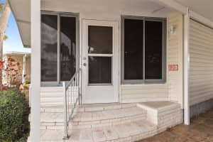 2100 KINGS HIGHWAY, PORT CHARLOTTE, FL 33980 Sold 08/18/25