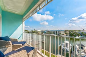 11723 1ST STREET, TREASURE ISLAND, FL 33706 Sold 08/21/25
