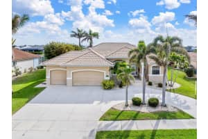 2111 DEBORAH DRIVE, PUNTA GORDA, FL 33950 Sold 05/01/25