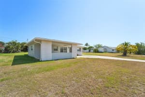 556 LOWELL AVENUE, PORT CHARLOTTE, FL 33952 Sold 09/15/25