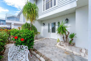 12130 SIESTA DRIVE, FORT MYERS BEACH, FL 33931 - MLS#MFRC7505669