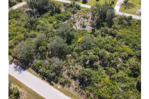 13427 WADE AVENUE, PORT CHARLOTTE, FL 33953 Sold 04/02/25