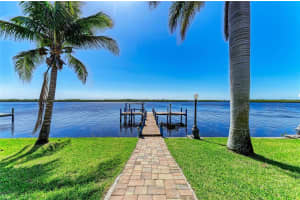 3790 Peace River Dr, PUNTA GORDA