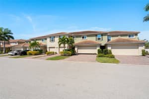 3725 CROFTON COURT, FORT MYERS, FL 33916 - MLS#MFRC7506589