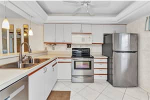 240 LEWIS CIRCLE, PUNTA GORDA, FL 33950 Sold 09/23/25