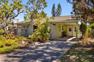 1060 VENETIAN PARKWAY, VENICE, FL 34285 Sold 08/04/25