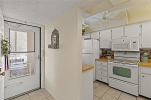 437 CERROMAR LANE, VENICE, FL 34293 Sold 05/19/25