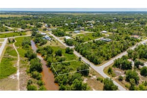 29194 ALFARETTA AVENUE, PUNTA GORDA, FL 33982 Sold 10/31/25