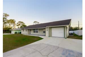 536 Lakehurst Ave Nw, PORT CHARLOTTE