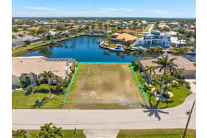 2435 ST DAVIDS ISLAND COURT, PUNTA GORDA, FL 33950 Sold 08/08/25