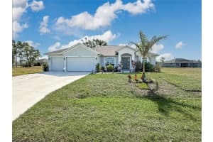25428 Islas Dr, PUNTA GORDA