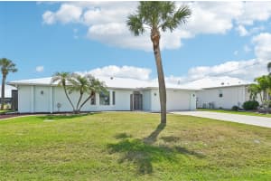 5194 COOPER TERRACE, PORT CHARLOTTE, FL 33981 - MLS#MFRC7507946